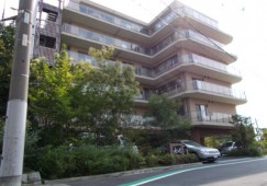 【荒川区南千住】月給25.5万円～/特別養護老人ホームの介護職/未経験OK/正社員 イメージ