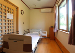 ＼月額18万円～・賞与あり／小規模多機能型複合福祉施設での介護職（正社員）【安曇野市堀金烏川】残業ほぼなし・福利厚生充実♪ イメージ