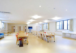 介護老人保健施設葵の園・足利｜足利市常見町｜介護職｜正社員｜無資格OK・月給23万円以上・賞与3ヶ月分 イメージ