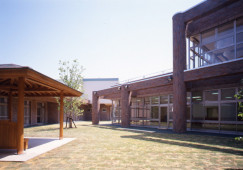 ＼月額20万円～・賞与4.5ヶ月分／特別養護老人ホームでの生活相談員（正社員）【宇都宮市田野町】日勤のみ・週休2日・年休107日・残業少なめ イメージ