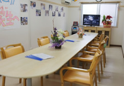 【新潟市中央区】月給18万円以上・賞与あり/デイサービス日の出百笑生/夜勤専従介護職員 イメージ