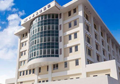 【沖縄市／美里】月収18.4万円以上／夜勤勤務なし／病棟看護助手 イメージ