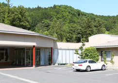 特別養護老人ホーム清流苑｜日高市横手｜介護職｜正社員｜賞与3か月以上・マイカー通勤可 イメージ