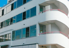 【守口市金田町】月収25万円以上/賞与年2.5ヶ月分/介護職 イメージ