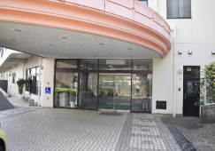 特別養護老人ホーム相生荘｜横浜市泉区新橋町｜介護職｜正社員｜未経験歓迎｜教育担当が1年ついてしっかりサポート◎ イメージ