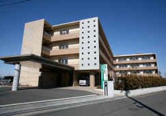 （施設名公開OKなら）施設名｜●●市●●｜介護職・介護助手｜正社員｜賞与3.4ヶ月・マイカー通勤可 イメージ