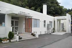 【長岡市与板町与板】月収20万円以上も可！賞与3.6ヶ月/桃李園デイハウス与板/介護職員 イメージ