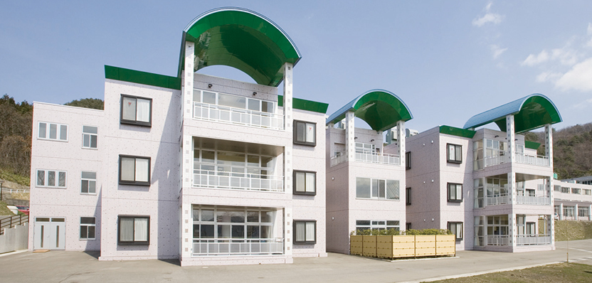 【浅虫温泉車5分】月給22.6万円～★賞与1.5ヶ月／特別養護老人ホームかいふう／無資格OK／介護スタッフ イメージ