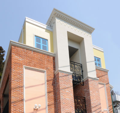 【鎌倉市今泉】時給1,225～1,348円/手厚い新人研修あり/無資格・未経験OK/30～50代スタッフ活躍中/小規模多機能居宅介護/介護職/日勤パート イメージ