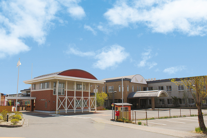 【福島市南矢野目】月給20.8万円～★年間休日120日／ハッピー愛ランド／経験者募集／介護福祉士 イメージ