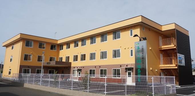 【笹谷駅 徒歩7分】月給26.1万円～★福利厚生充実／あいらの杜福島笹谷／経験者募集／介護職員 イメージ