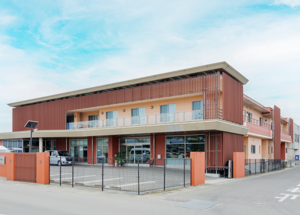 【伊達市梁川町】時給1,060円～★週3日からOK／特別養護老人ホームラスール伊達／無資格OK／介護スタッフ イメージ